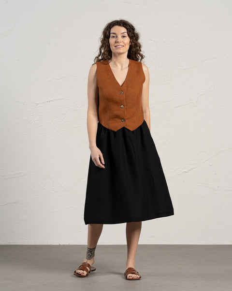 Linnedvest i mandelbrun farve