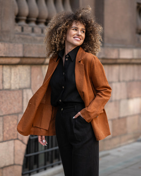 Jakkesætjakke Quin i mandelbrun farve