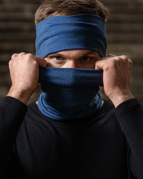 Herresæt med pandebånd og halsedisse i denim