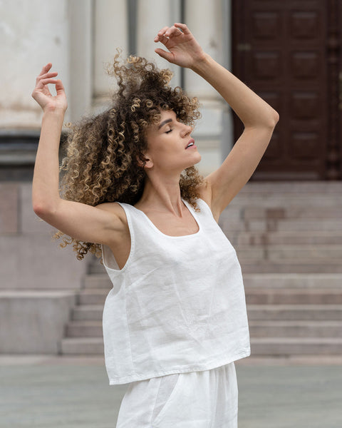 Linned Matchende 2-delt Sæt med Ana Croptop &amp; Dakota Bukser i ren hvid