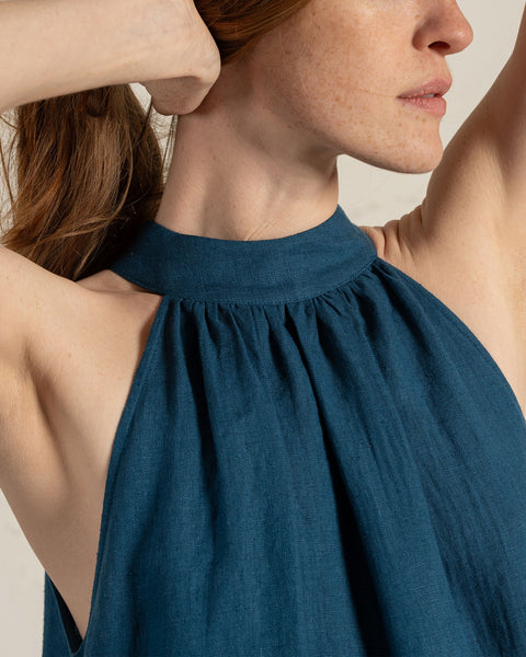 Maxi halterneck-kjole Rachel i koboltblå farve