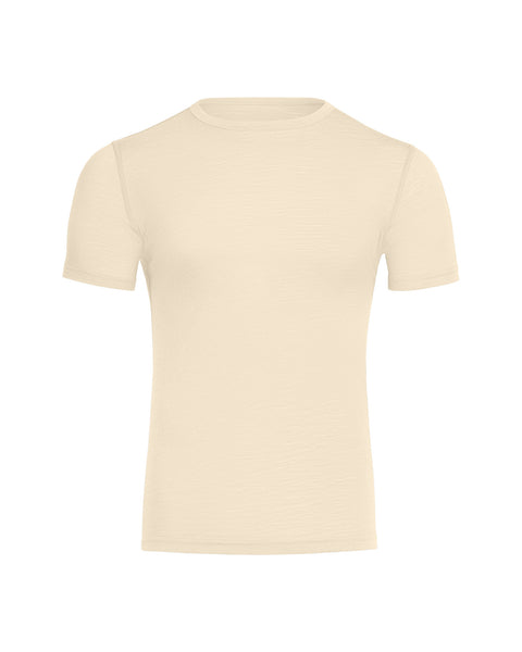 Menique herre T-shirt i 160 Merinould i naturlig farve, hvid baggrund.