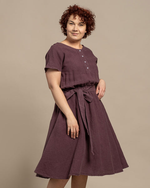 Linnedkjole med knapper foran Brigit til kropstype med plusstørrelse