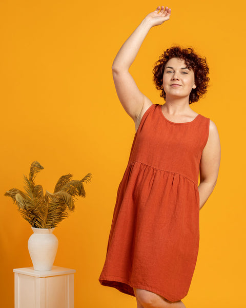 Smock Dress Eliza in cinnamon red color
