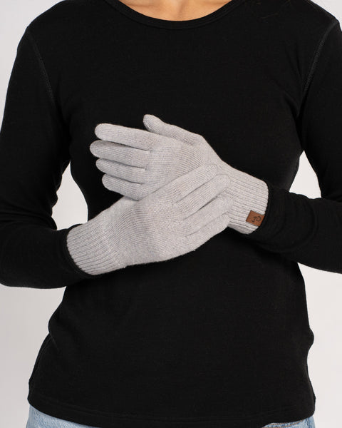 Damehandsker i lysegrå merinould, strikket varmt vintertilbehør